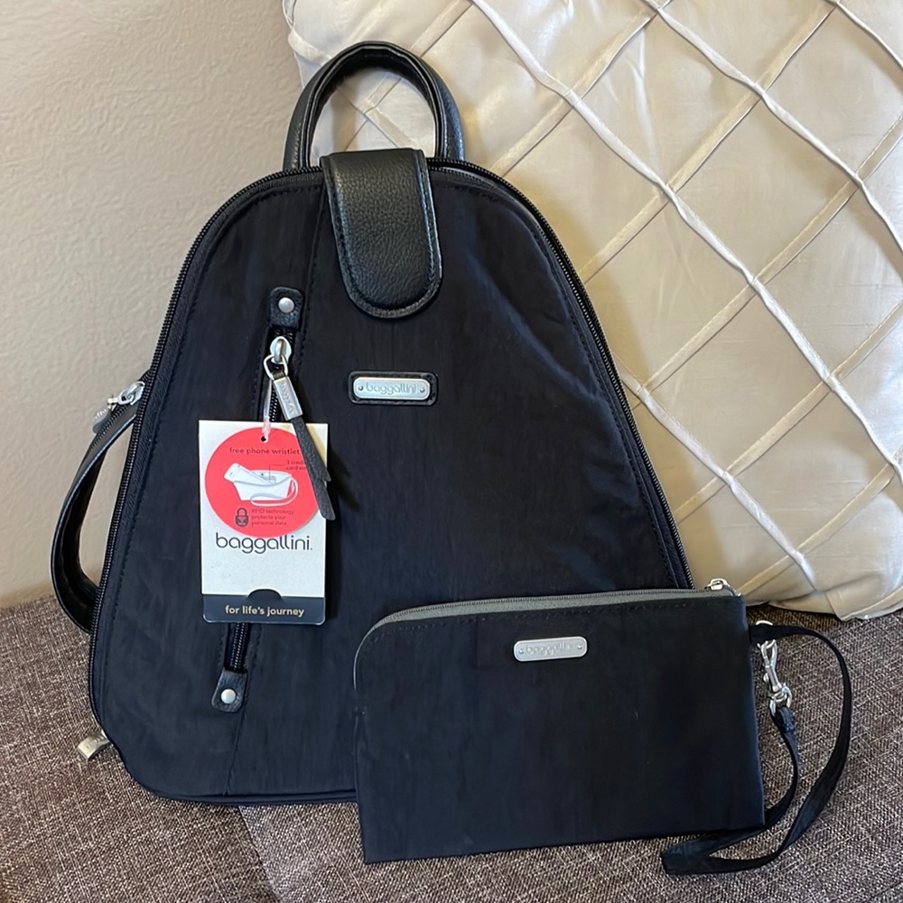 Baggallini Metro Convertible Backpack/Sling Bag - NWT!